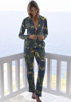 Geschenkbox Mit Pyjama, Scrunchie & Schlafmaske