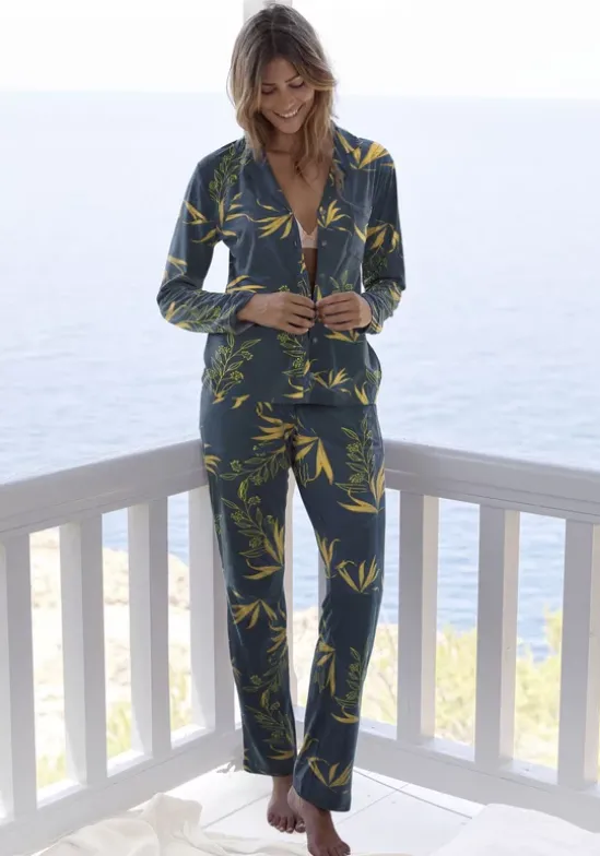 Geschenkbox Mit Pyjama, Scrunchie & Schlafmaske