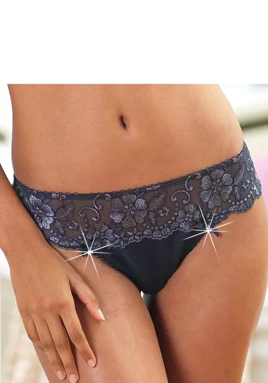 String"Wanda Dessous"