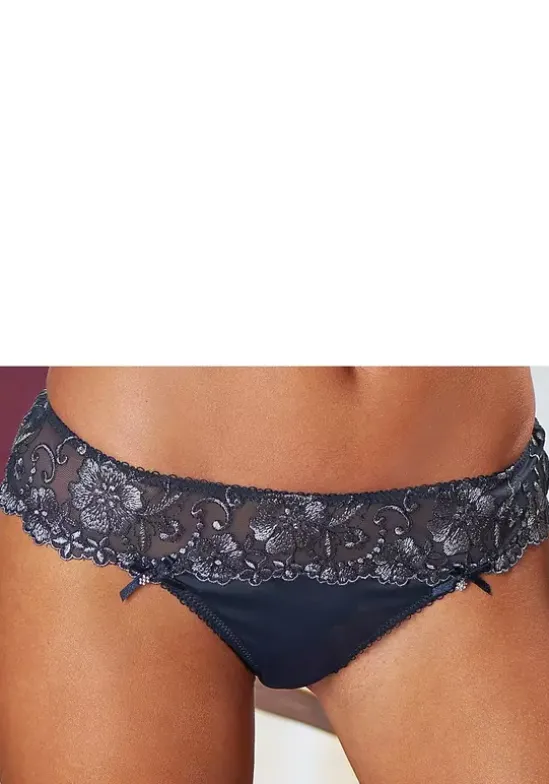 String"Wanda Dessous"